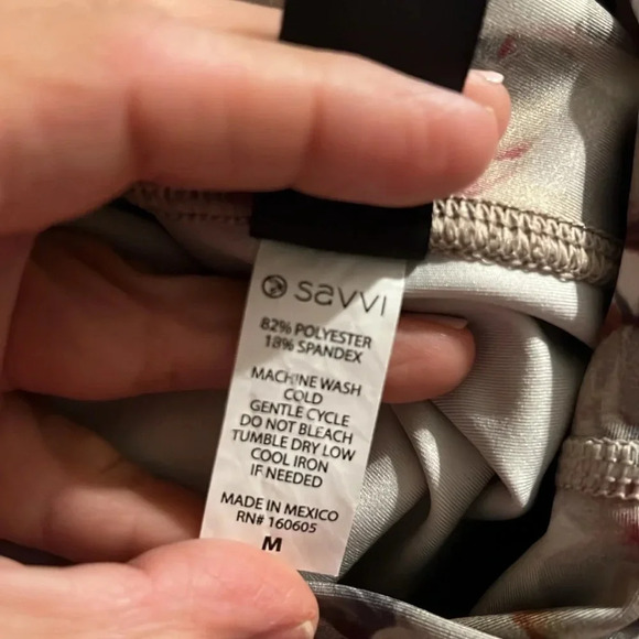 SAVVI Miya Petal Floral Leggings Botanical Smooth M Medium High Waisted - Picture 7 of 10